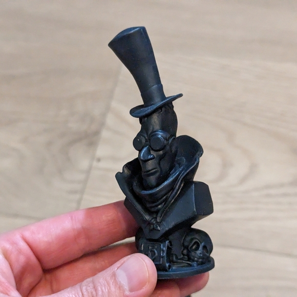 Endangered orphans of condyle cove tabletop board game (complete) - Picture 7 of 7